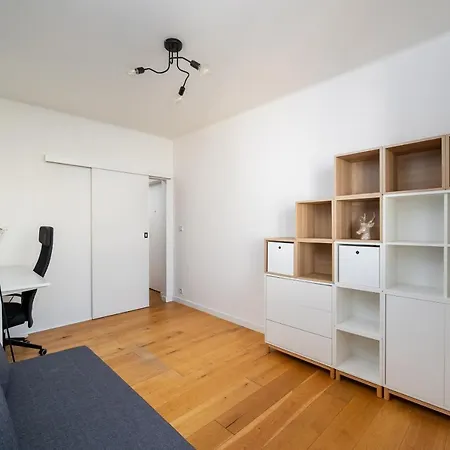 Ochota Siewierska Modern Apartment Warsaw Exterior photo